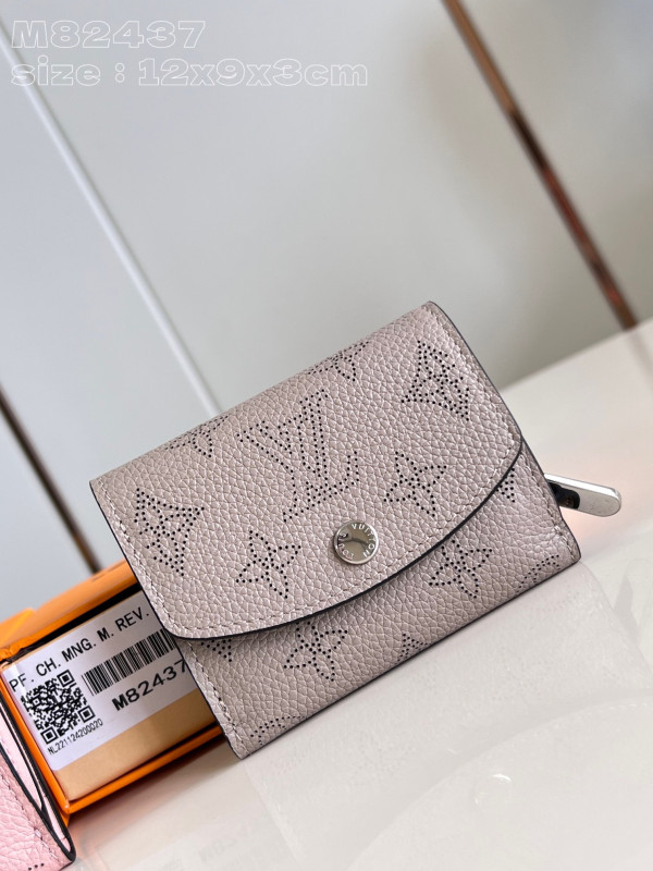 l**is V*t*n iris xs wallet-12*9.5*3cm