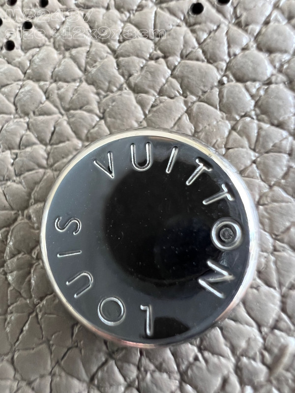 l**is V*t*n iris xs wallet-12*9.5*3cm