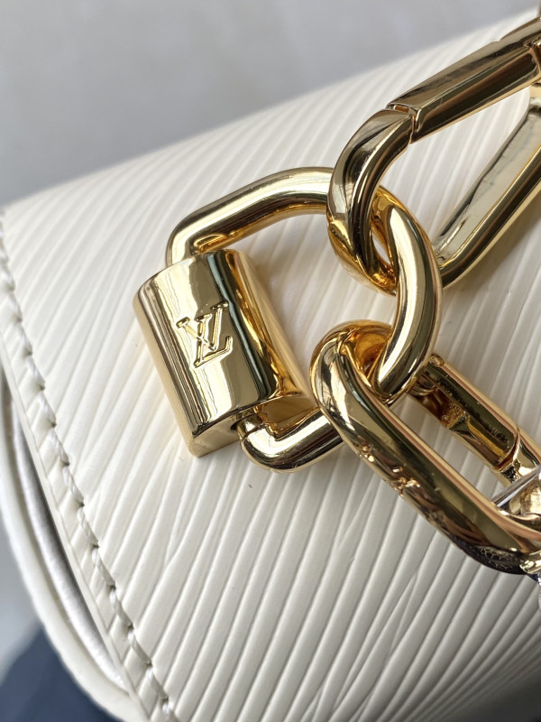 l**is V*t*n twist mm-23*17*9.5cm