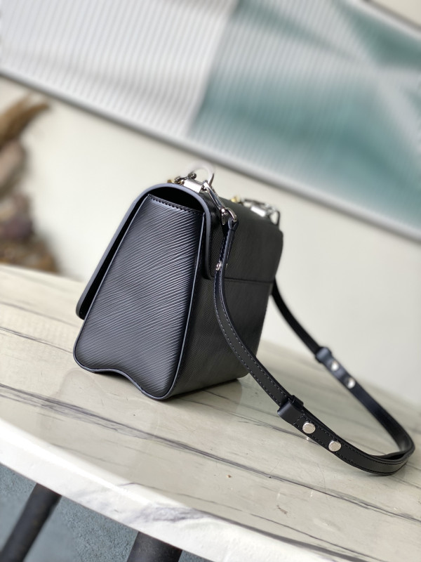 l**is V*t*n twist mm-23*17*9.5cm