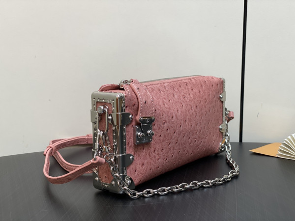 l**is V*t*n slim trunk-23*12*4cm