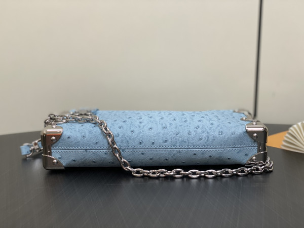 l**is V*t*n slim trunk-23*12*4cm