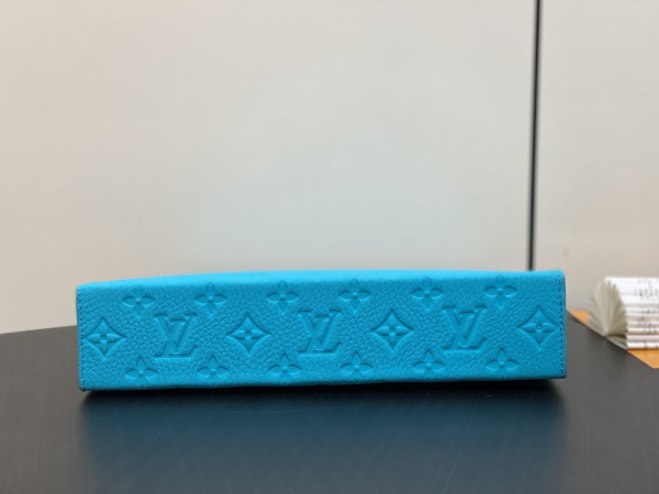 l**is V*t*n pochette voyage-27*21*6cm