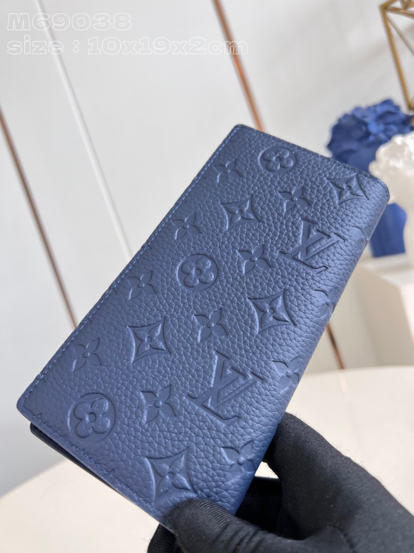 l**is V*t*n brazza wallet-10*19*2cm