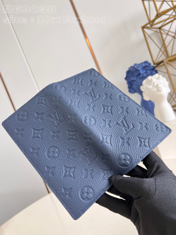 l**is V*t*n brazza wallet-10*19*2cm