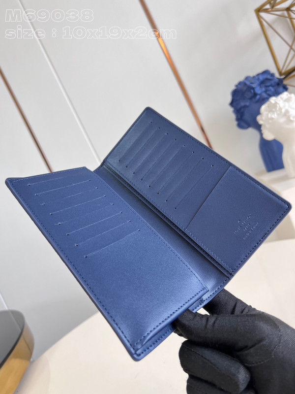 l**is V*t*n brazza wallet-10*19*2cm