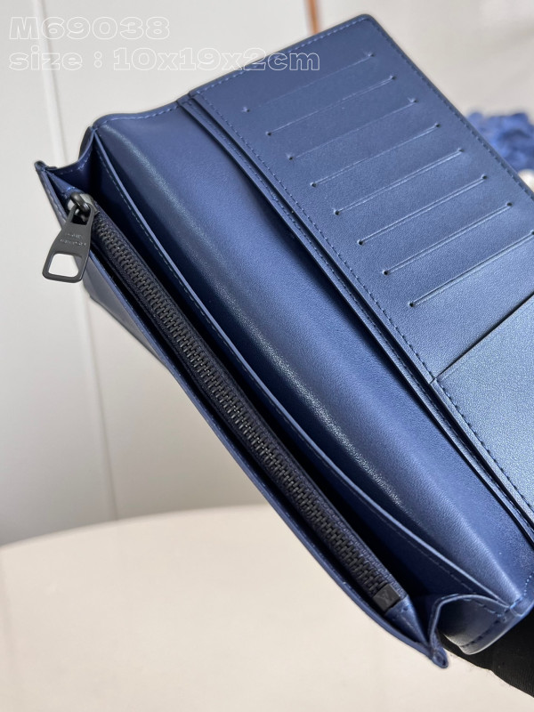 l**is V*t*n brazza wallet-10*19*2cm