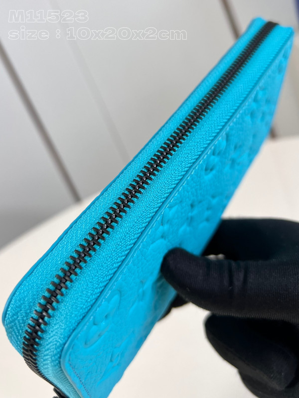 l**is V*t*n zippy wallet-10*20*2 cm