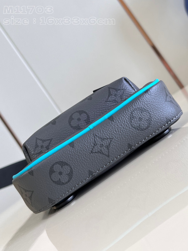 l**is V*t*n avenue slingbag-16*33*5.7cm