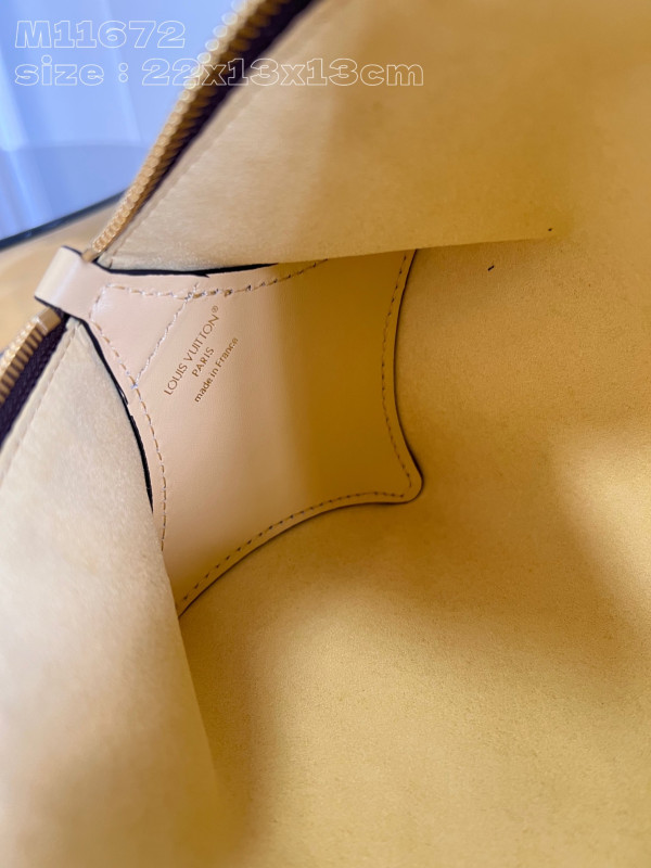 l**is V*t*n bloom pouch-22.5*13*13cm