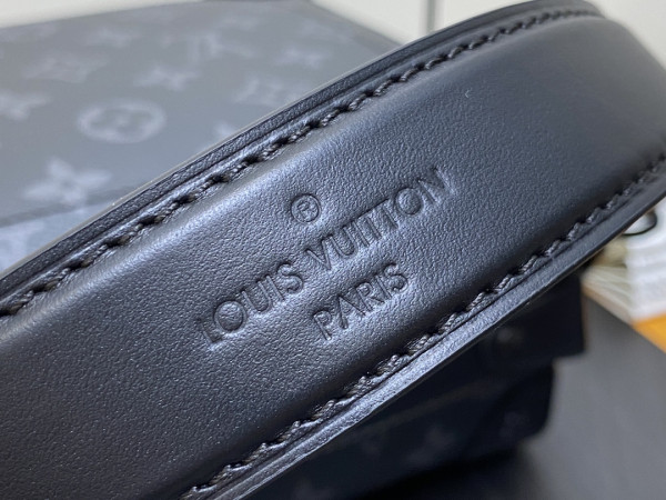 l**is V*t*n soul trunk east west-29*17.5*10cm