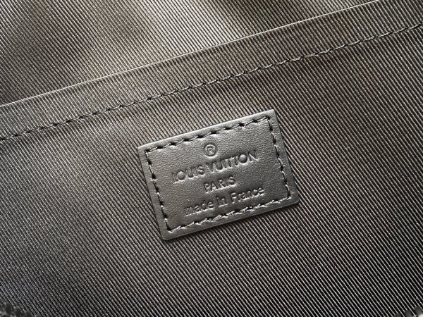 l**is V*t*n soul trunk east west-29*17.5*10cm