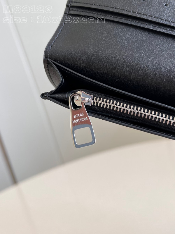 l**is V*t*n brazza wallet-10*19*2cm