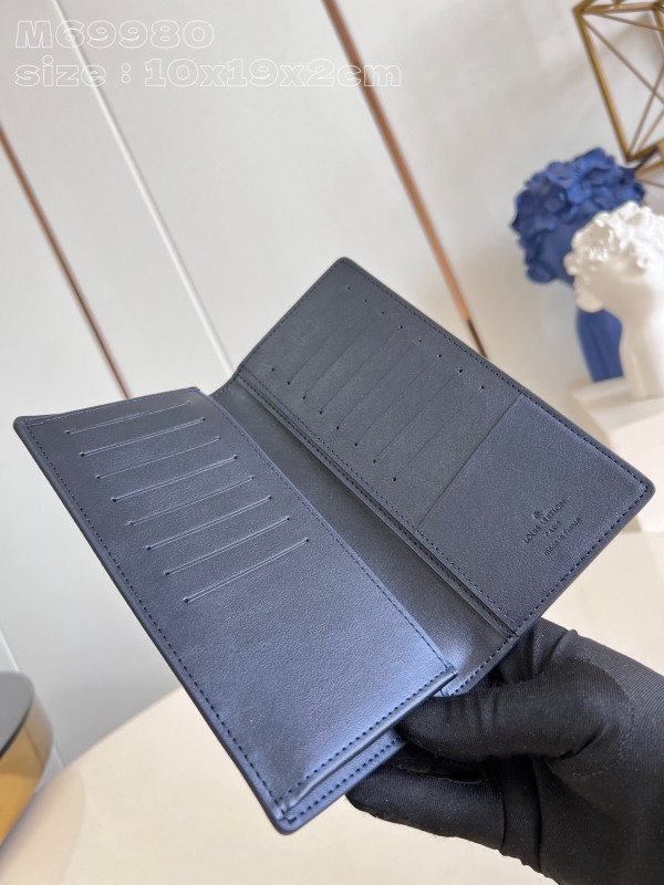 l**is V*t*n brazza wallet-10*19*2cm