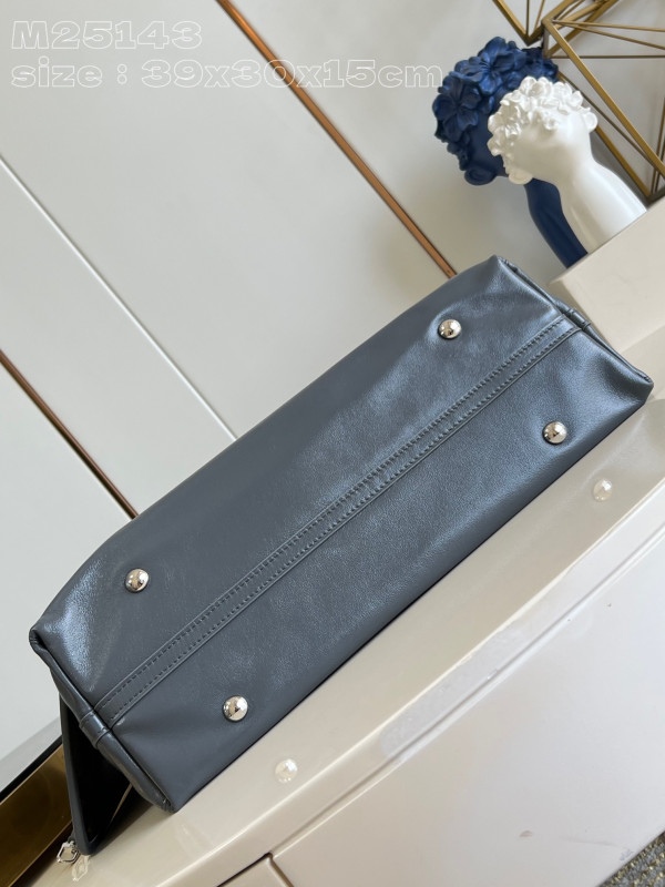 l**is V*t*n carryall mm- 39 x 30 x 15cm