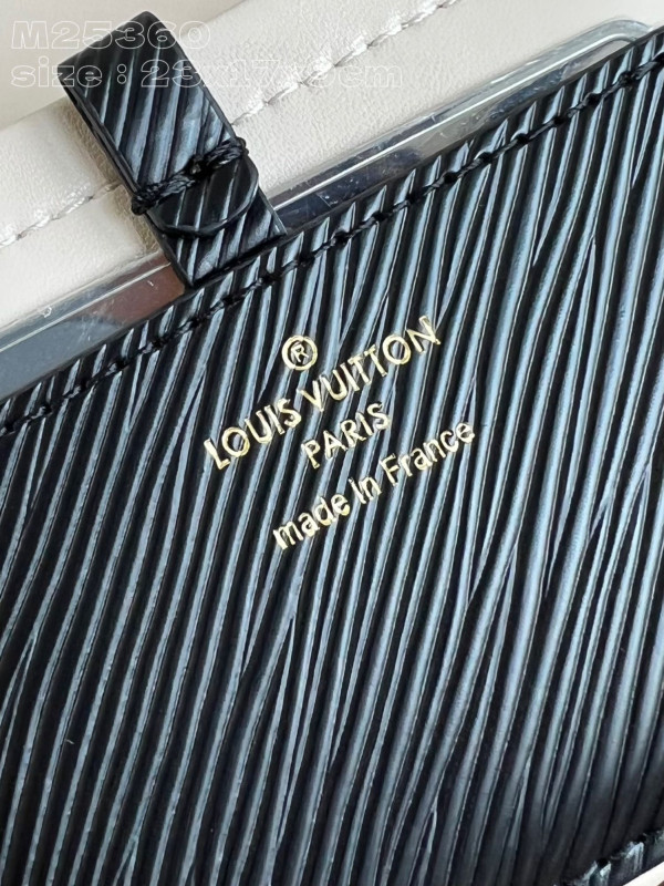 l**is V*t*n twist mm-23*17*9.5cm