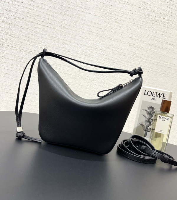 Loewe Hammock Hobo