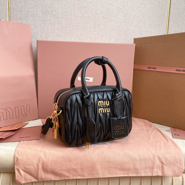 MIUMIU Arcadie matelassé nappa leather bag-19*13*6CM