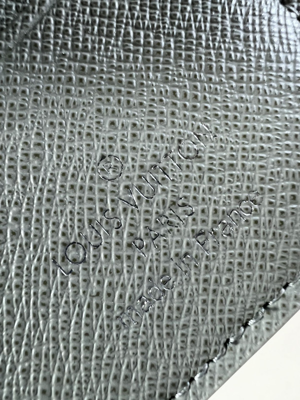 l**is V*t*n pocket organizer-7.5*11.1*1 cm