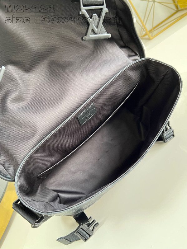 l**is V*t*n messenger voyager pm-33*22.5*11cm