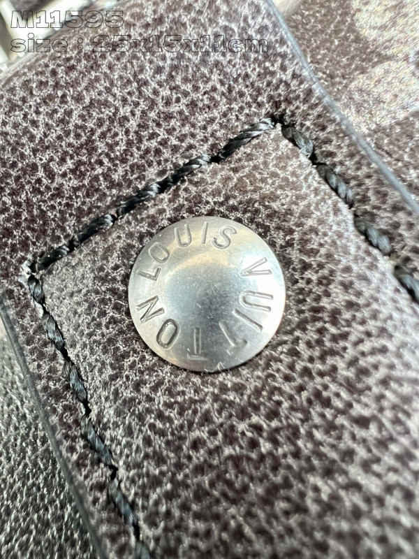 l**is V*t*n keepall bandouliÈre 25