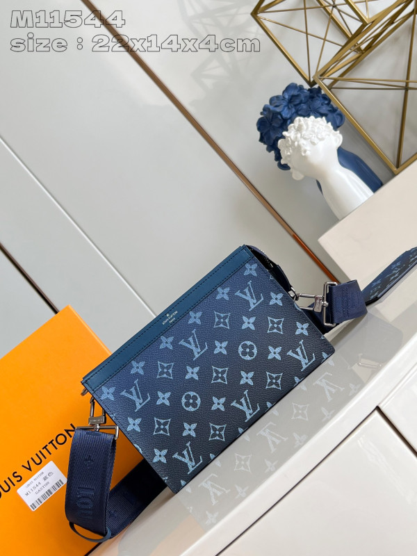 l**is V*t*n gaston wearable wallet-22*14.5*4.5cm