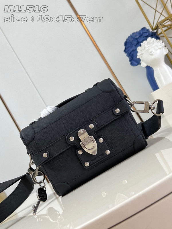 l**is V*t*n soul trunk-19*15*7cm