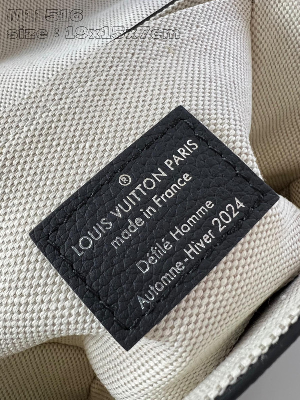 l**is V*t*n soul trunk-19*15*7cm