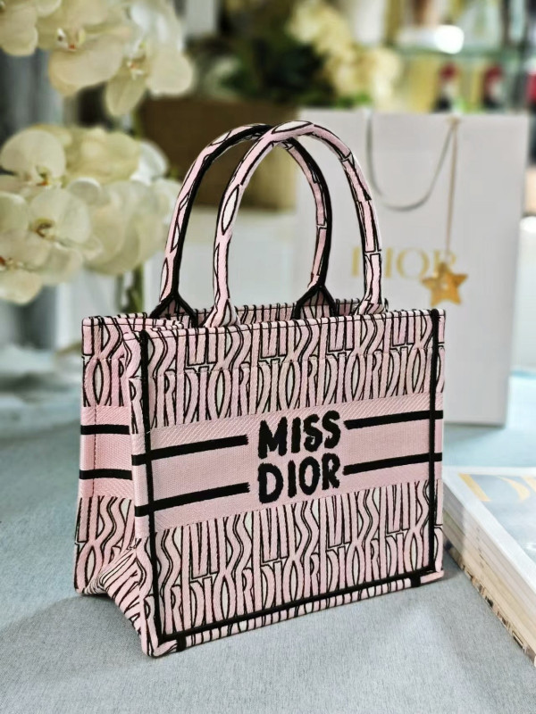 small D*or book tote-26cm