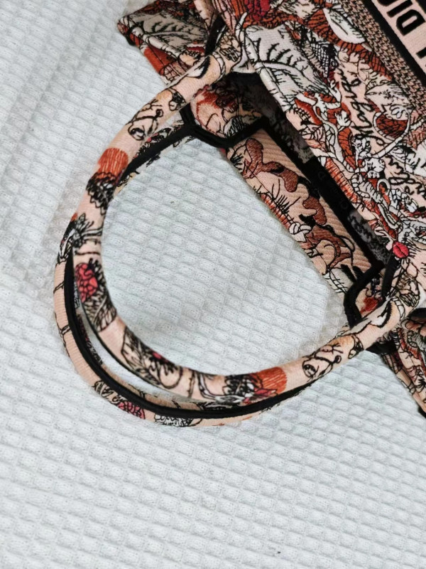 small D*or book tote-26cm