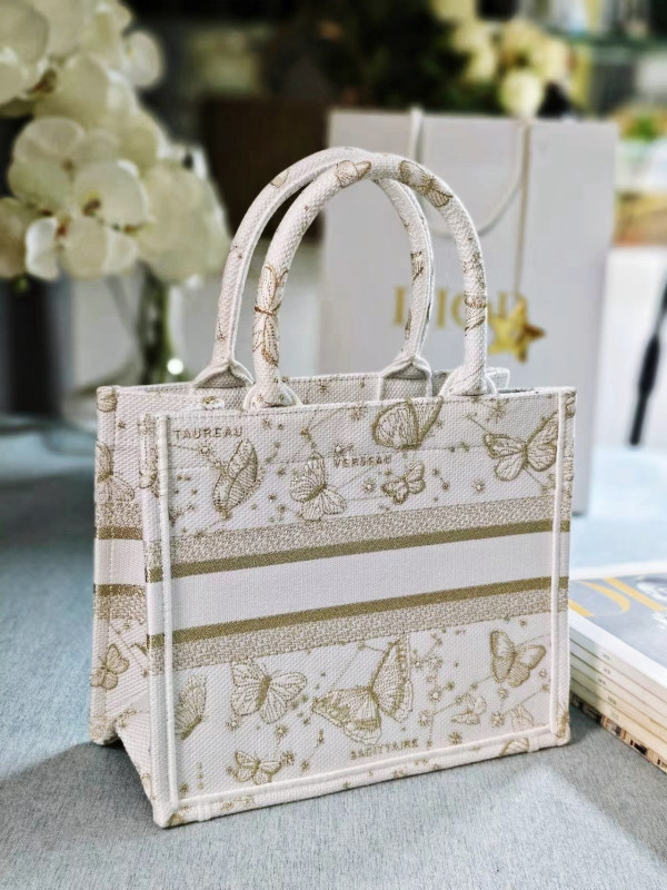 small D*or book tote-26cm