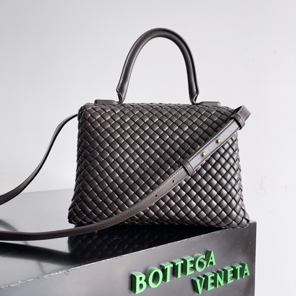 Bo*te*ga ve*ne*ta patti top handle bag
