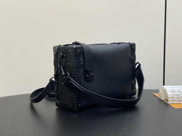 l**is V*t*n side trunk pm-21*14*6cm