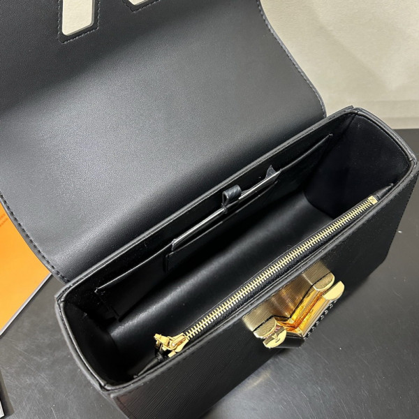 l**is V*t*n twist mm