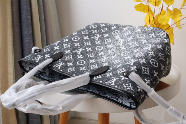 l**is V*t*n neverfull mm